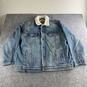 Levi's Men's Jacket Denim Sherpa Lined Insulated Trucker Denim Jacket